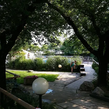 Camping Center Valdor 3*