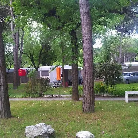 Camping Center Valdor 3*