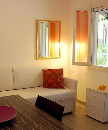 Camping Center Valdor 3*